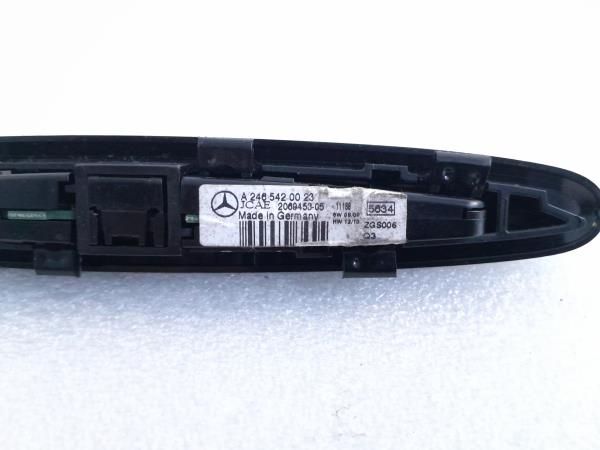 Display / ecrã de informações MERCEDES-BENZ Classe C (W204)