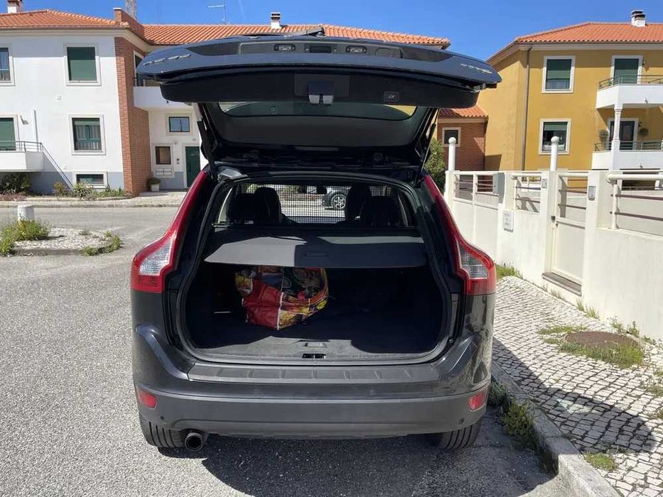 Volvo XC60, DrivE, nacional