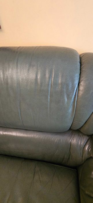 Sofá em pele de sala