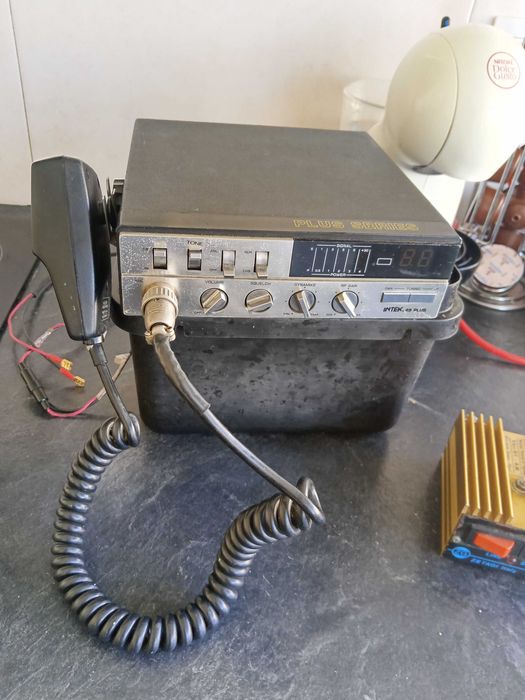 Vendo radio CB intek 49 plus