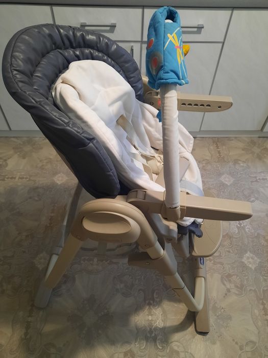 Стільчик для годування Chicco Polly Magic 3 в 1