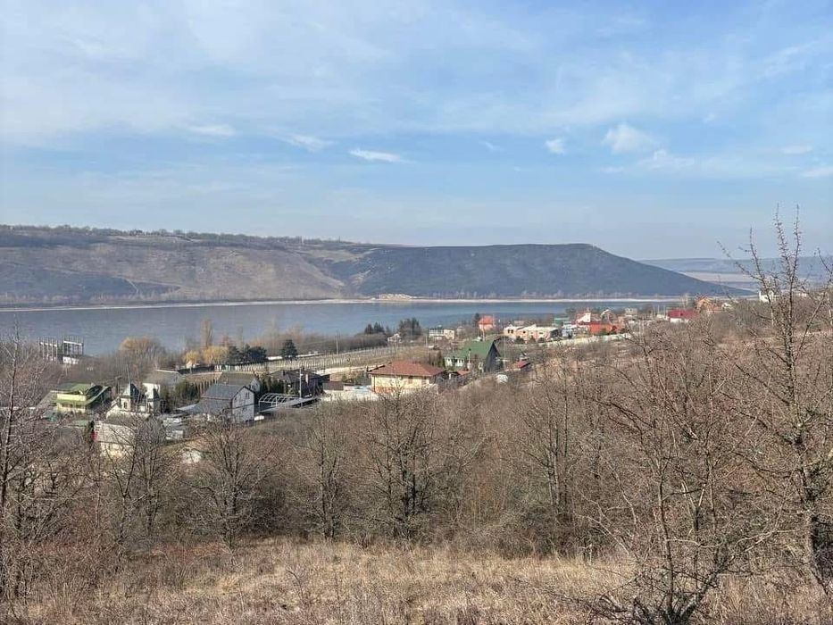 Продам земельну ділянку з чудовими видами в Бакоті