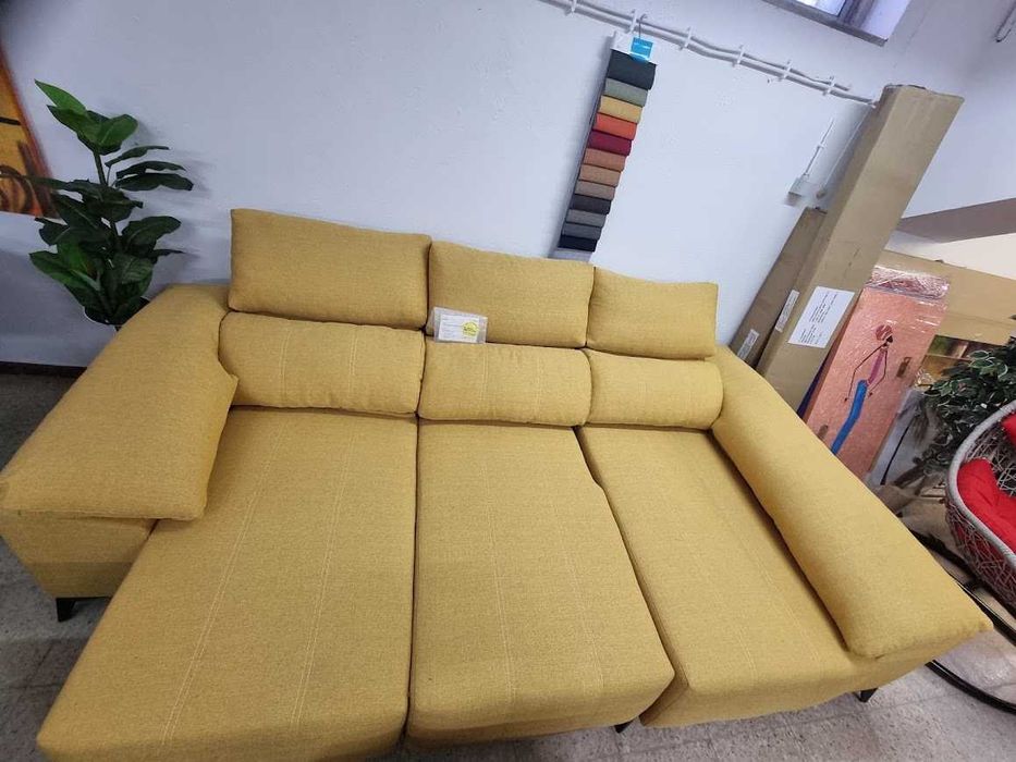 Sofá Chaise longue Manchester  Novo (se faz cama)