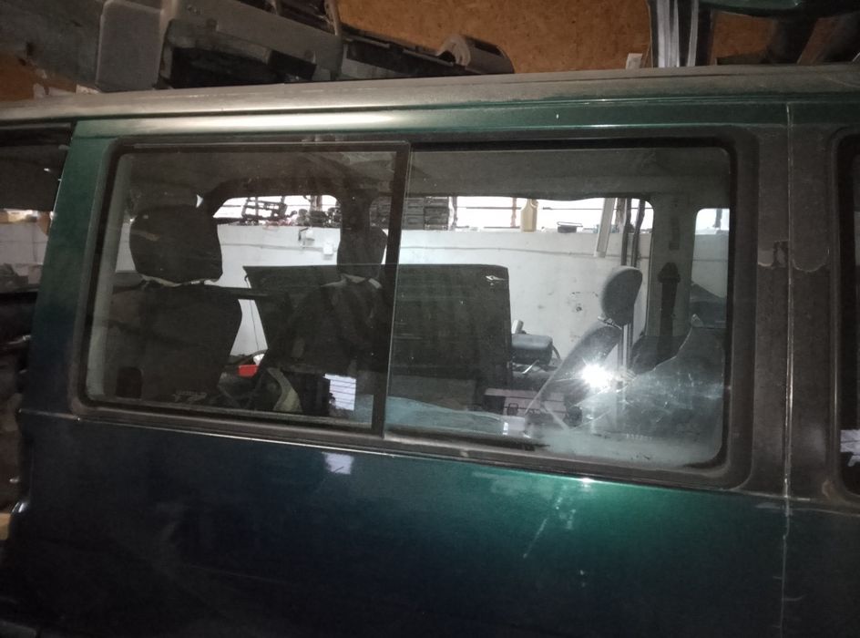 VW T4 Szyba rozsuwana lewa za kierowcą Sprawna Gwarancja Faktura Wysyłka