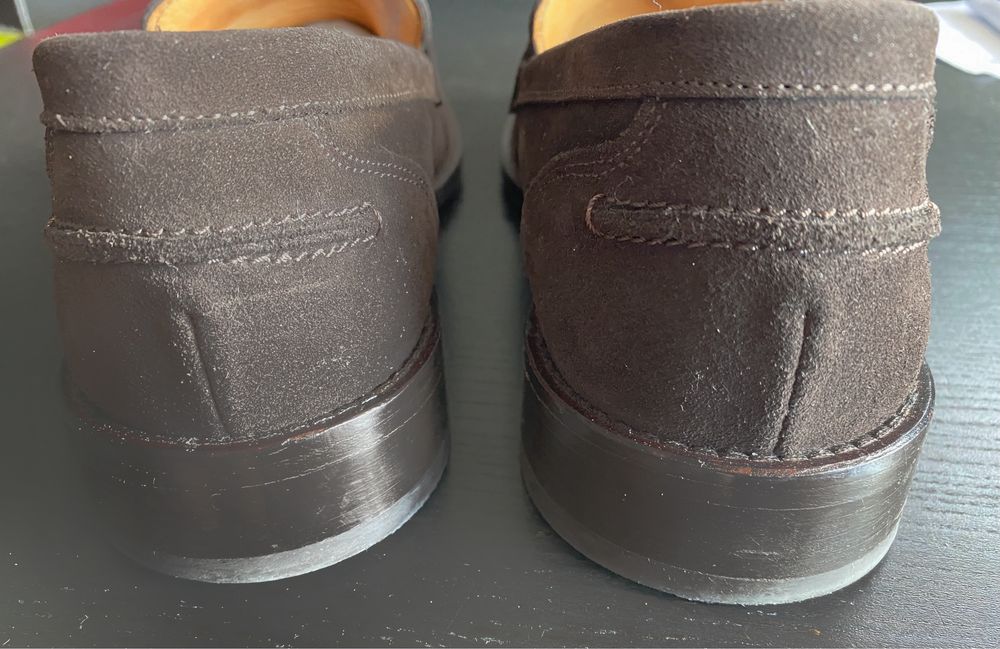 Sapatos vela em camurça castanha Foreva.