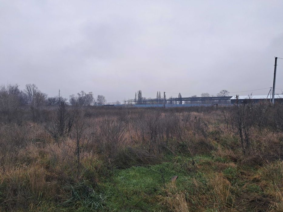 Продам ділянку 72сот комерційного призначення.