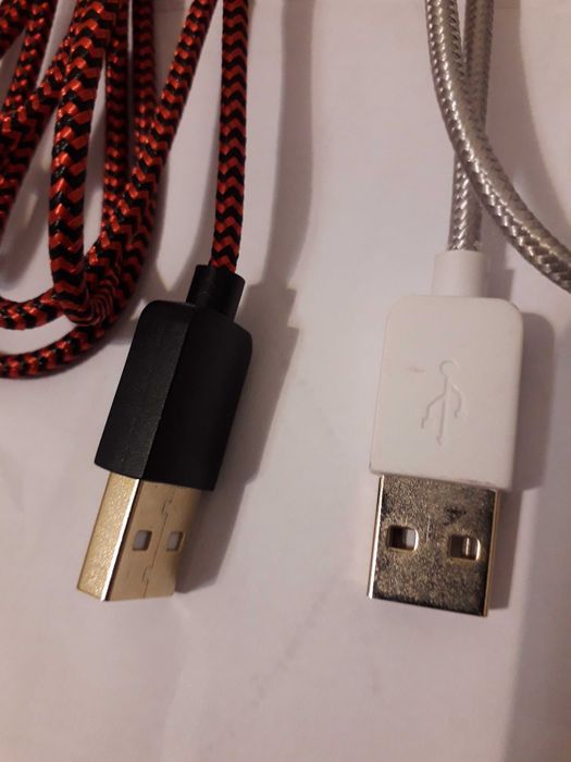 Cabos USB NOVOS 1m 2€ ou 2m  3€