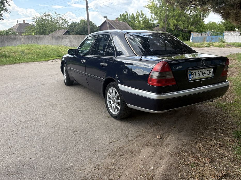 Mercedes- Benz W202