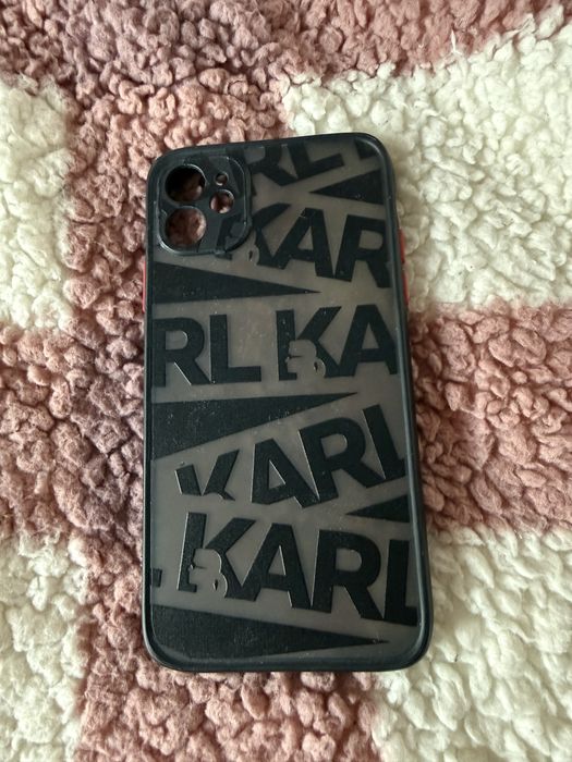 Etui iphone 11 karl
