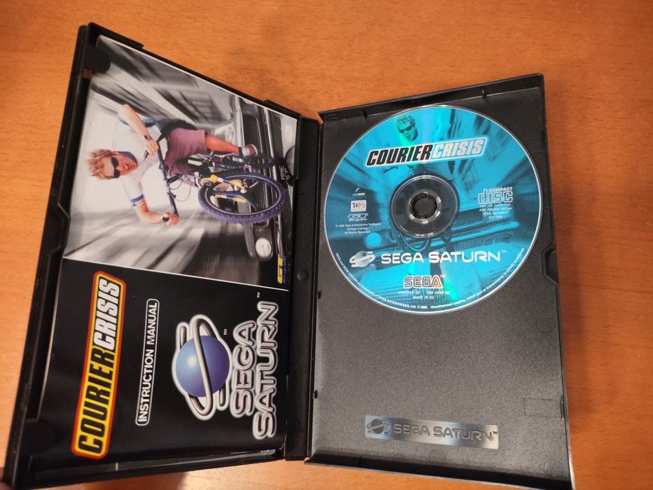 Courier Crisis Sega Saturn Completo Raro