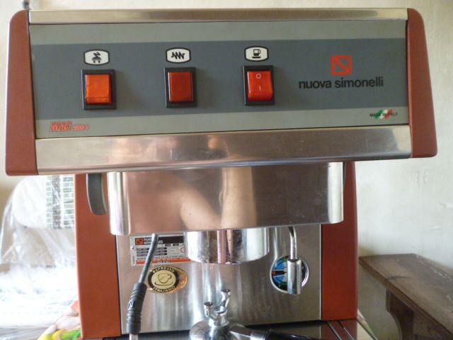 Nuova Simonelli MAC 2000s
