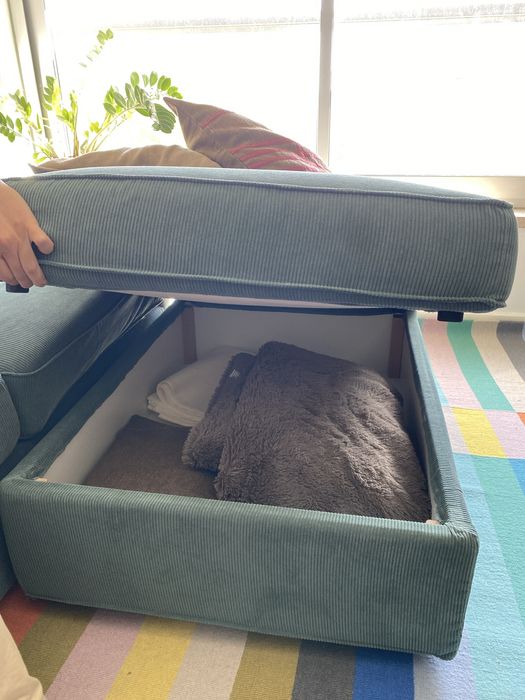 Sofá Kiwik IKEA + Pousa pés de arrumacao