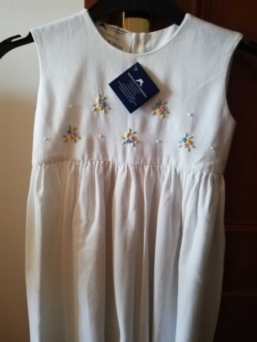 Vestido com bordado da Madeira