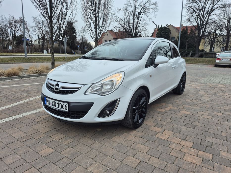 Opel Corsa 1.4 benzyna 2011r