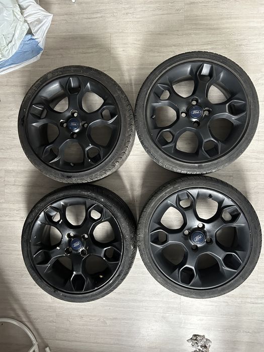 Oryginalne Felgi Ford 17" 4x108 (Fiesta ST / B-Max) 7Jx17 ET47.5 + Opony