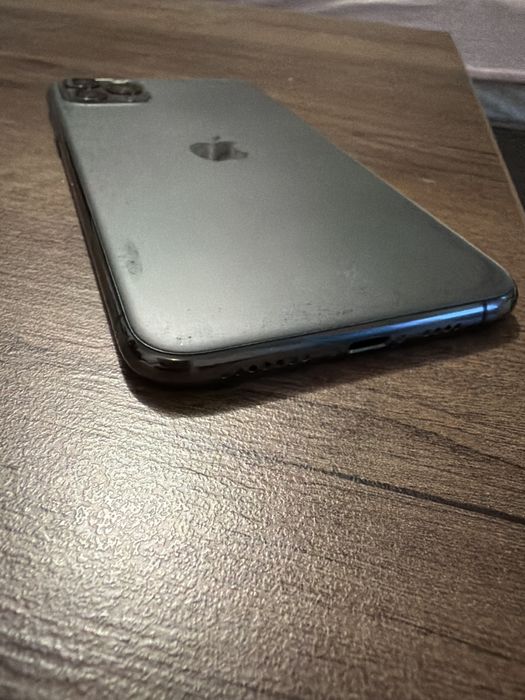 Iphone 11 pro max 512gb z +2 szłami hartowanymi