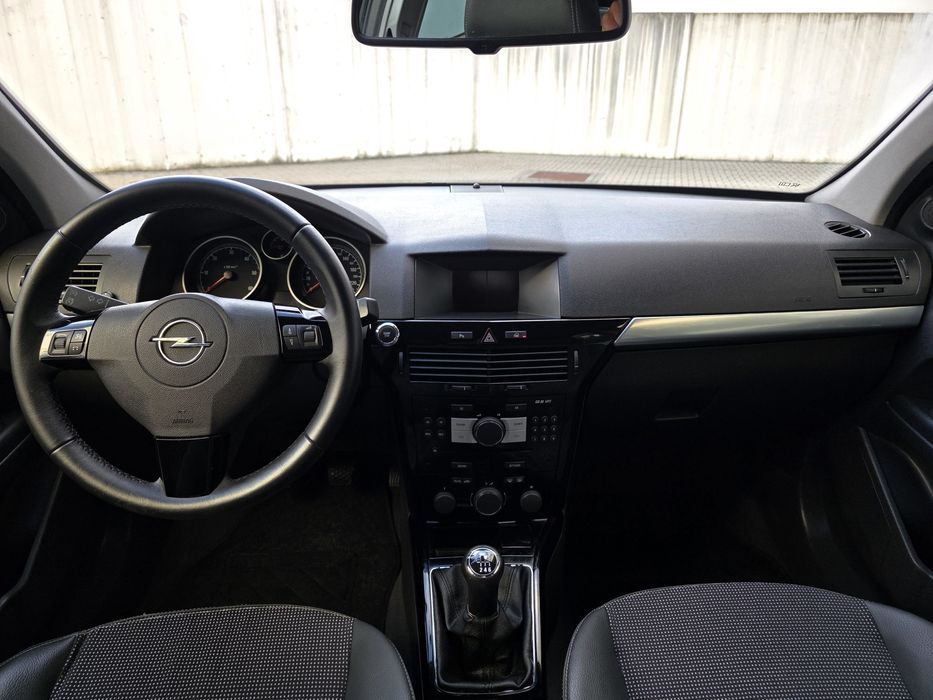 Opel Astra Caravan Cosmo Plus 1.7CDTI  - Excepcional