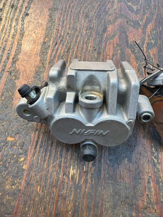 nissin zacisk jarzmo hamulca przod yamaha wrf yz yzf 125 / 250 / 450