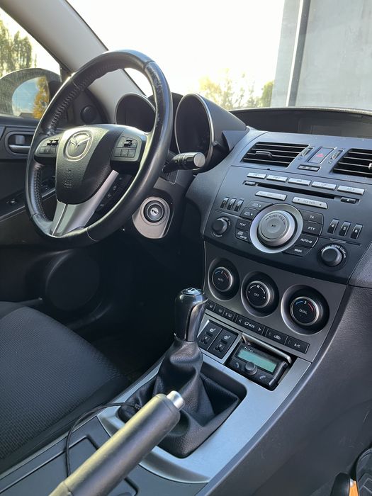 MAZDA 3  1.6дизель