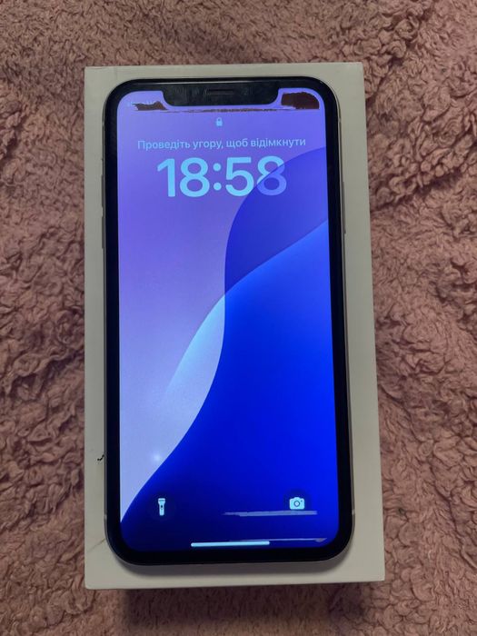 Продам Iphone xr128 gb