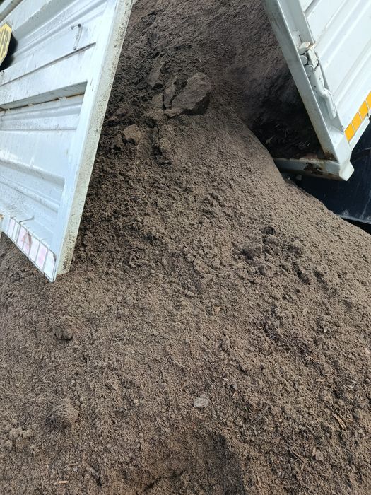 Ziemia ogrodowa przesiewana obornik torf czarnoziem