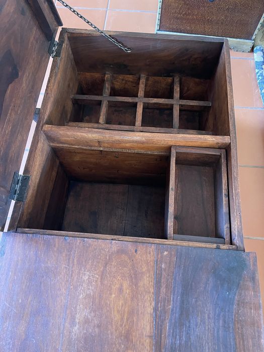 Arca “bar” em madeira