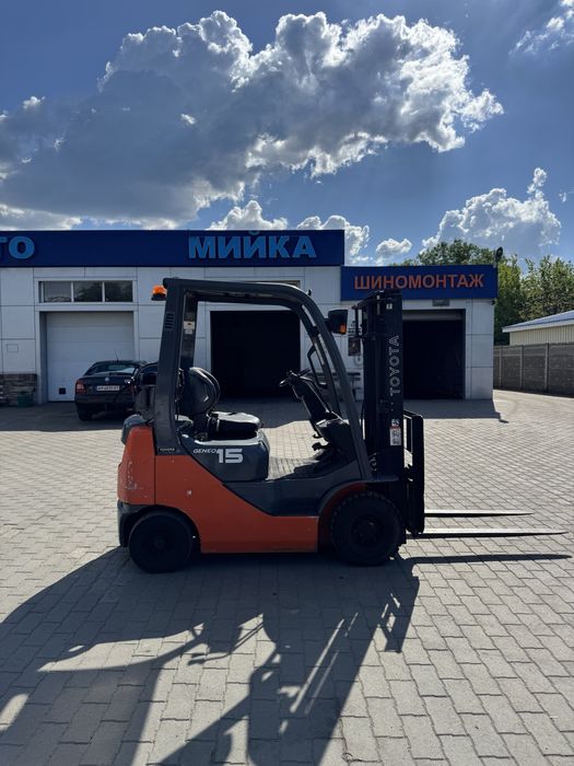 Навантажувач Toyota 8FG-15 погрузчик