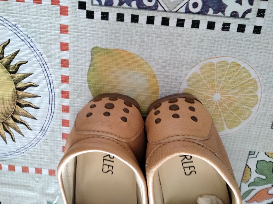 Mocassins Camel,Botins  e Sapatos em Pele Pretos -NOVOS