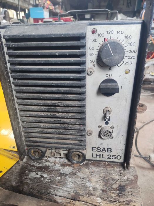 Spawarka Esab LHL250
