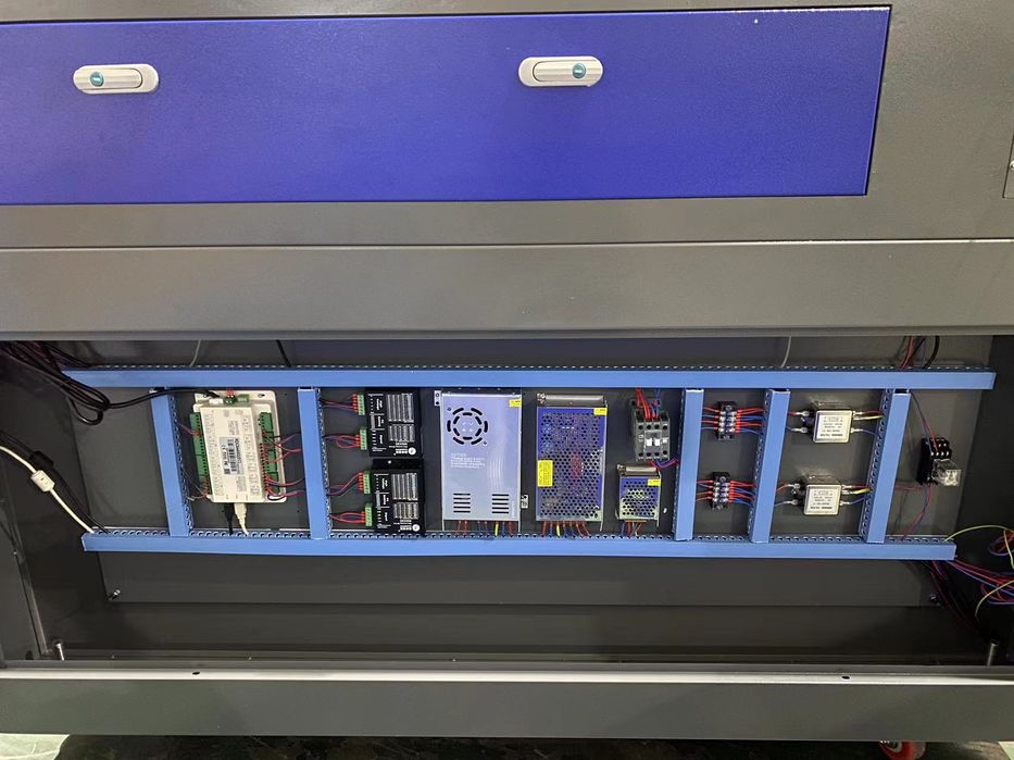 Máquina corte a laser co2 130w 1300x1000mm