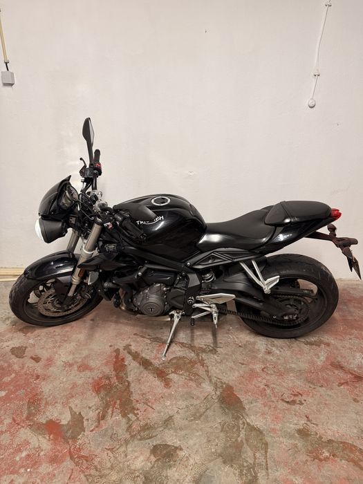 Vendo Triumph Street Triple S660