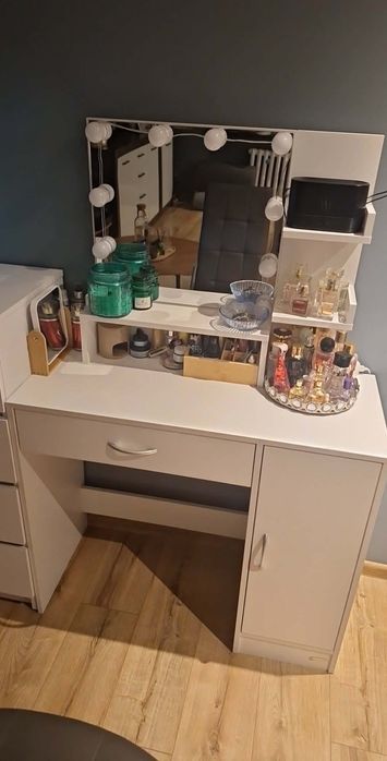 Toaletka podświetlana