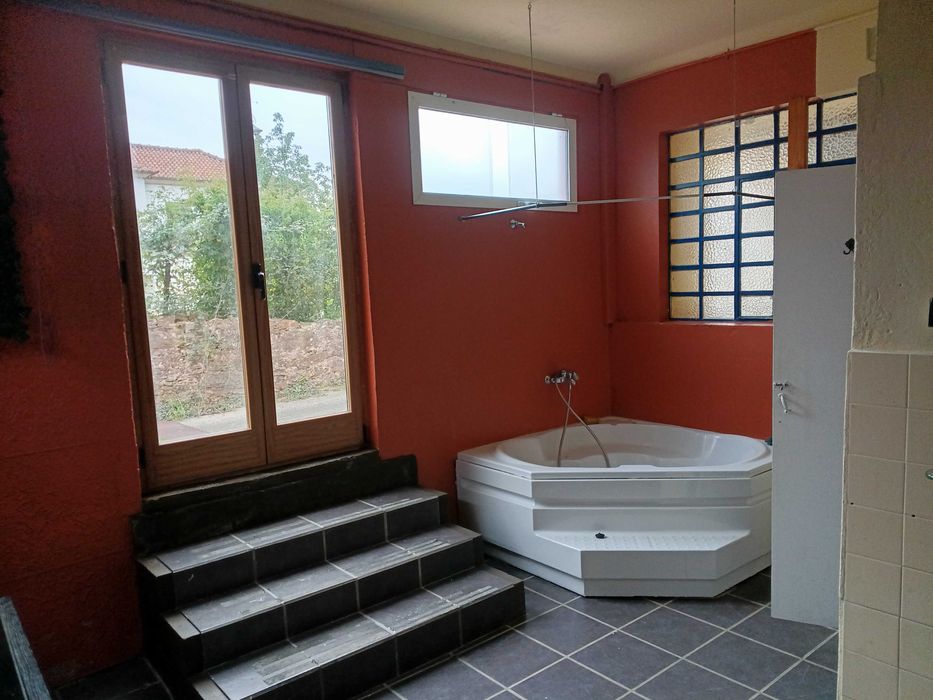 Armazém, atelier ou estúdio criativo com 200 m² em S. João da Madeira