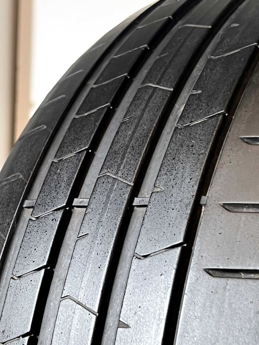 Pneus Pirelli Pzero PZ4 - 225/40/19 - Excelentes