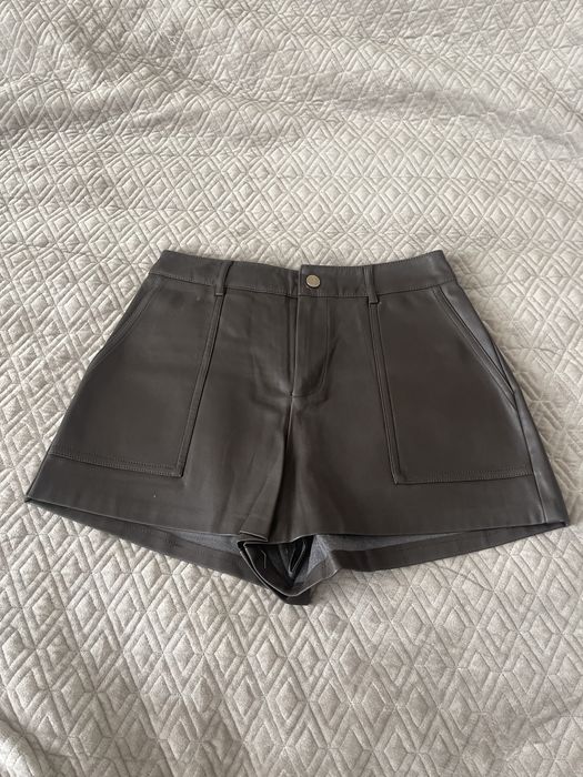 Шкіряні шорти коричневого кольору