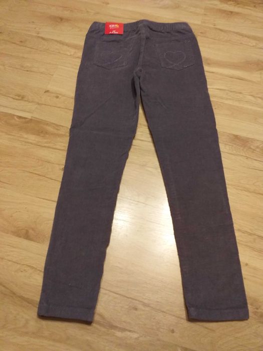spodnie sztruksowe rozm 140 Nowe z metką