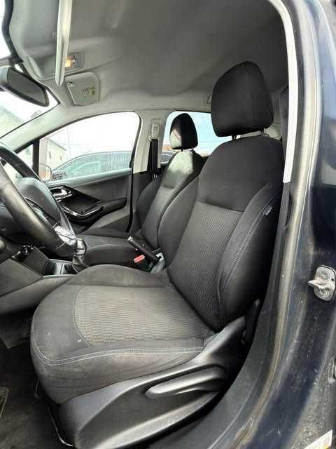 Peugeot 208 pure