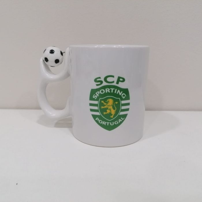 Canecas com bola de futebol personalizadas