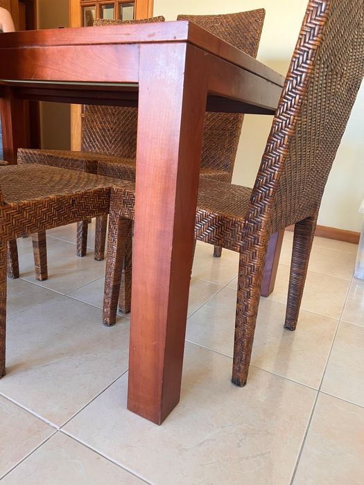 Mesa de Jantar em Madeira Maciça c/ Tampo de Vidro Central (Em Excelen