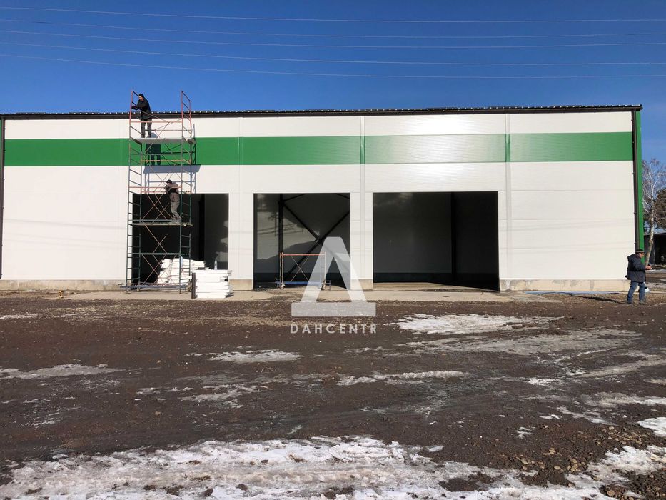 Ангар під ключ 18х42х5 Тепла будівля з сендвіч-панелей під замовлення