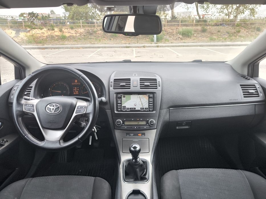 Toyota Avensis SW 2.0 D4D foto 5
