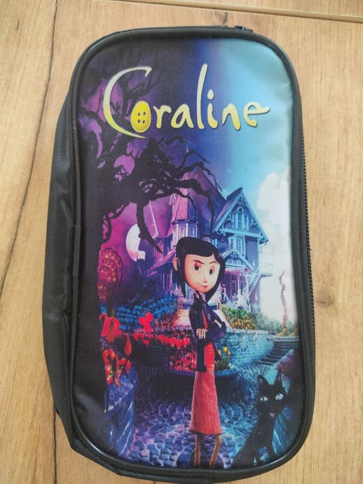 Piórnik Coraline Koralina bajka kolekcjonerski