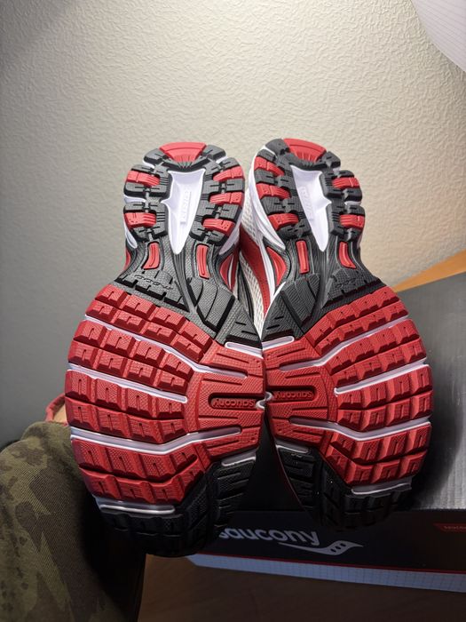 Новые ОРИГНИНАЛ оригінал кроссовки кросівки Saucony Progrid Omni