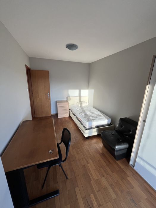 Alugo quarto Ismai