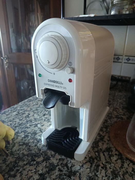 Cafeteira Dimobilli Expresso Multi D5 branca