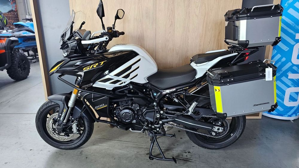 QJMOTOR 900 S Qjmotor SRT 900S Tylko