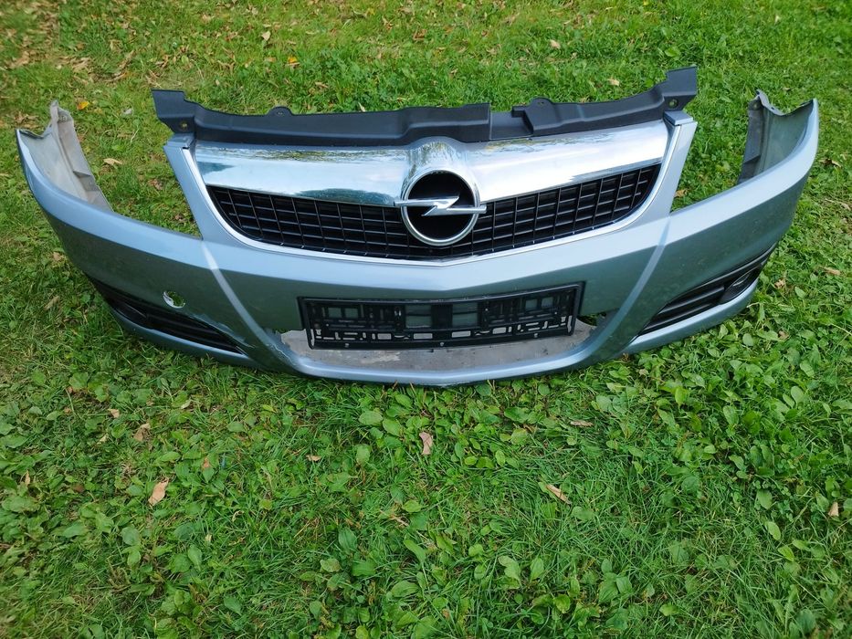 Zderzak przód przedni Vectra C Lift gril halogen kratka
