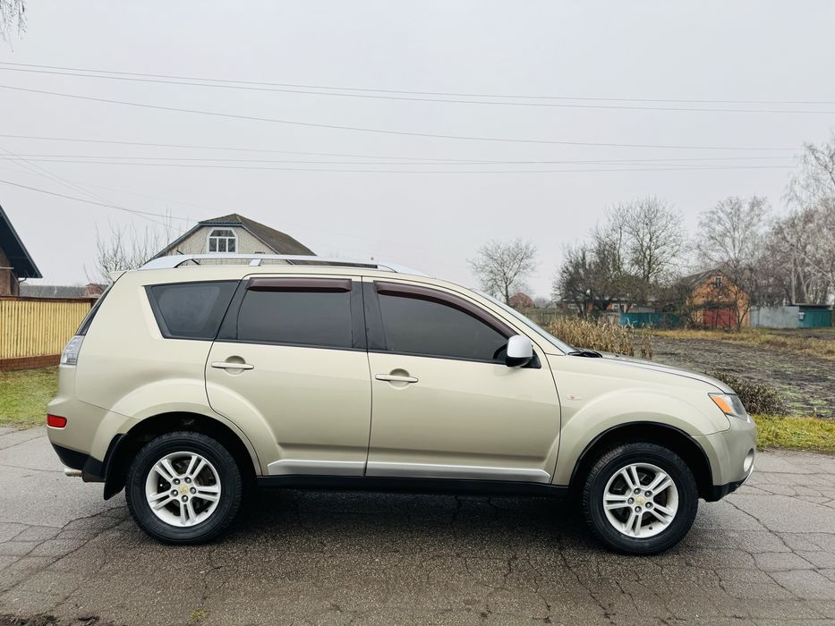 Mitsubishi Outlander XL 2.4 CVT 4WD Intense 2008р