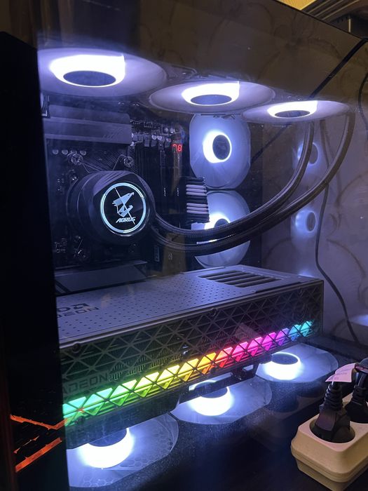 Продам мощный игровой ПК (AM5, RX 9070 XT, Ryzen 7 9800X3D)