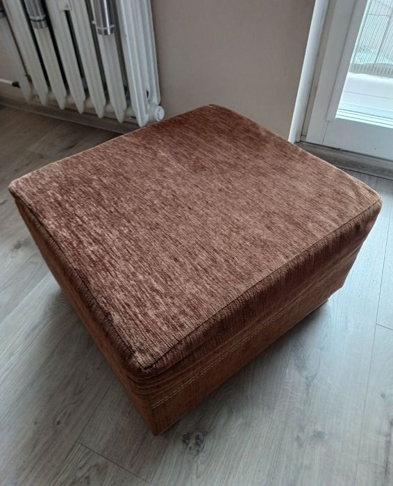 Brązowa pufa 57x62